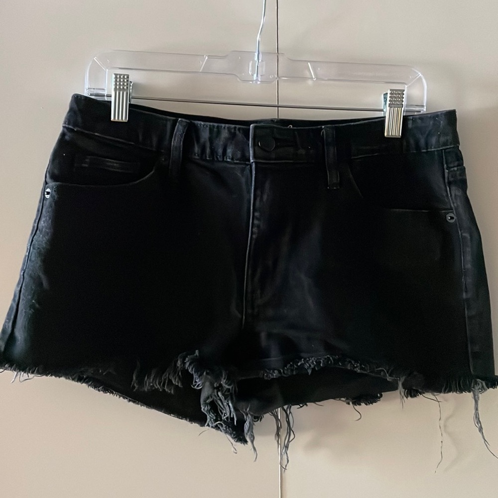Universal threads high rise black shorts